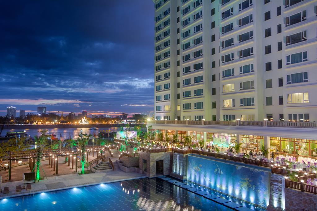 โรงแรมสุขะ โรงแรม 5*