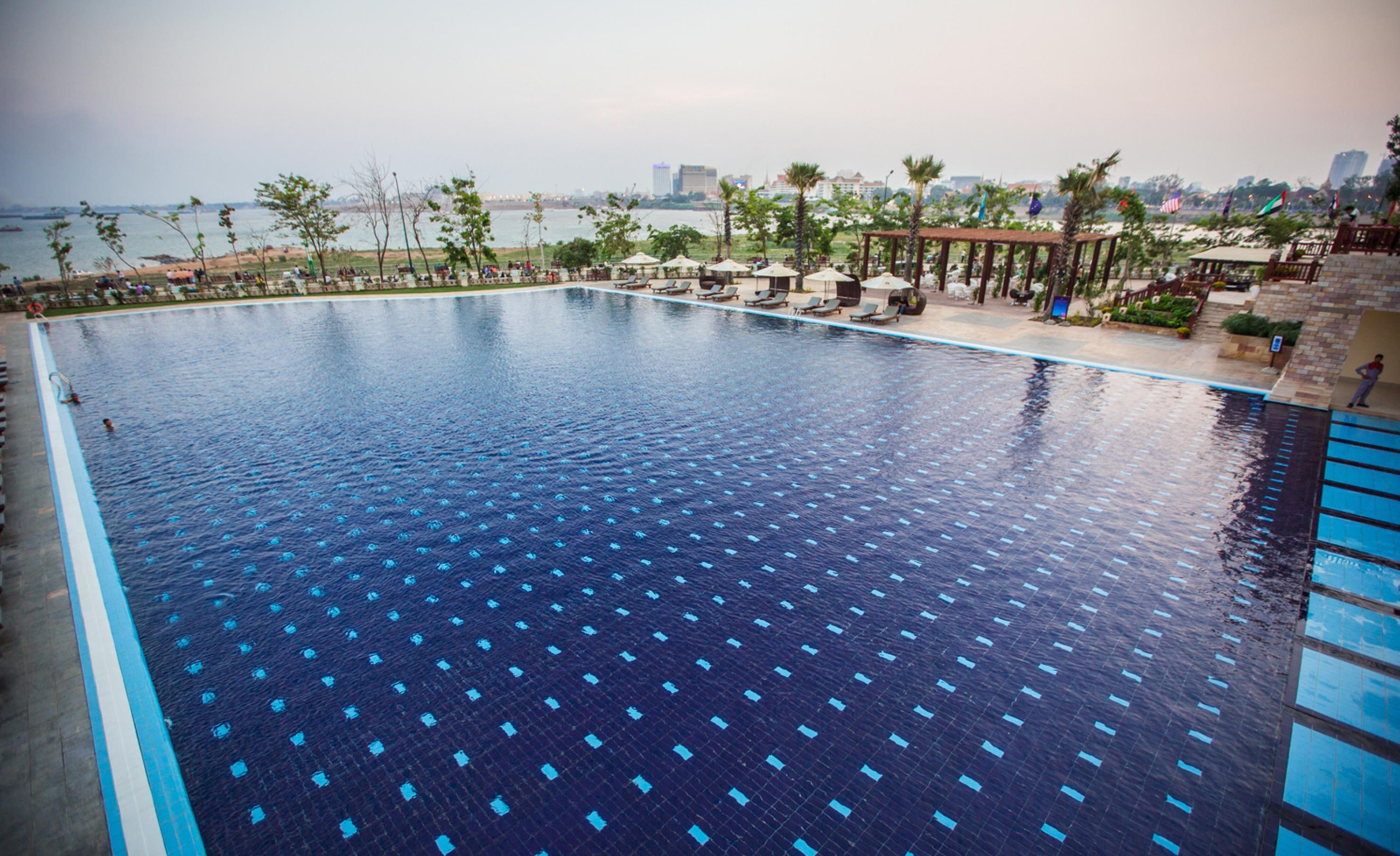 Sokha Hotel 5*